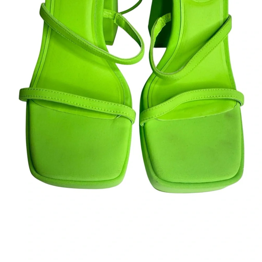 Zara neon green